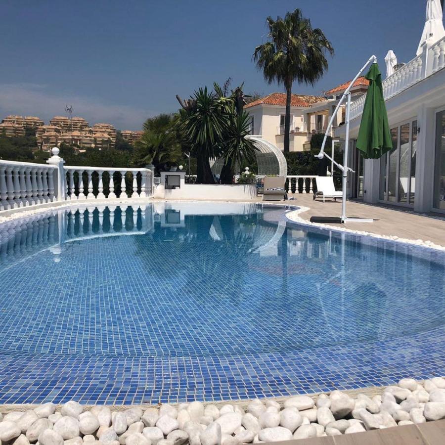 R02 Luxury Apartment In Villa With Pool And Garden Марбелья Екстер'єр фото