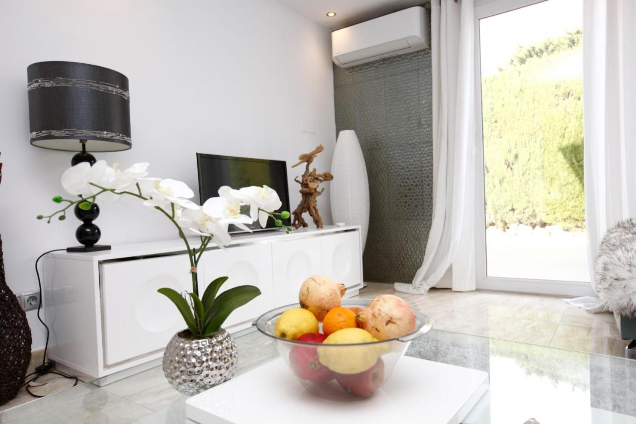 R02 Luxury Apartment In Villa With Pool And Garden Марбелья Екстер'єр фото